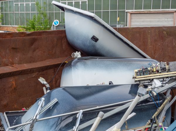 Bathtub Disposal in Snellville
