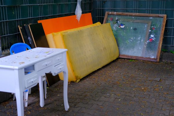 Old Furniture Disposal in Snellville